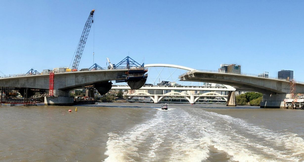 澳大利亚昆士兰州布里斯班市布里斯班河两岸通大桥（Go Between Bridge）