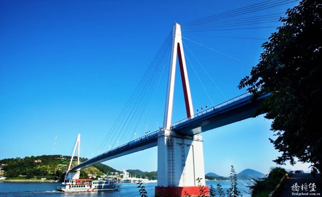 韩国全罗南道丽水市突山大桥（Dolsan Bridge）