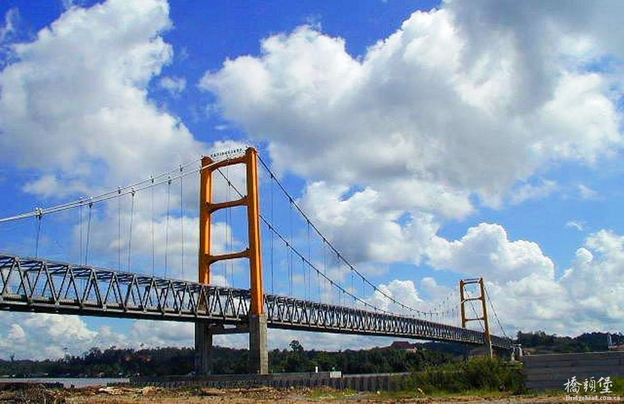 印度尼西亚东加里曼丹省马哈坎河卡达尼加拉大桥（kartanegara Bridge）