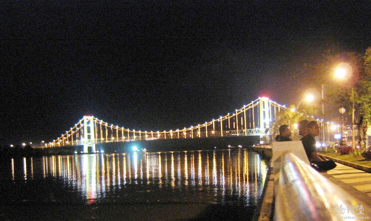 印度尼西亚东加里曼丹省马哈坎河卡达尼加拉大桥（kartanegara Bridge）