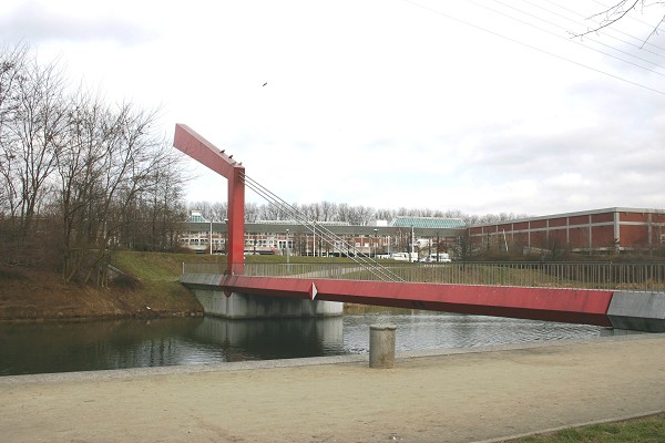 Aguesses Bascule Bridge, Liège4.jpg