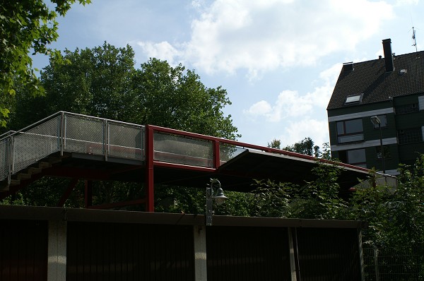 Footbridge at the end of Alexanderstrasse at Dortmund3.jpg