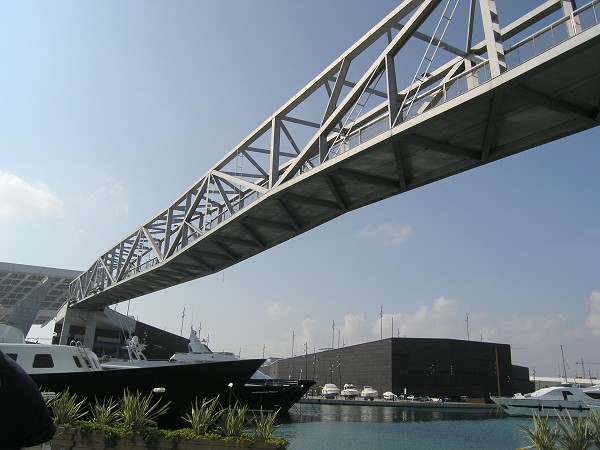 Besos Yacht Port Footbridge, Barcelona7.jpg