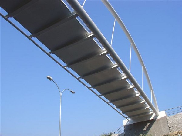 Bellour Footbridge6.jpg