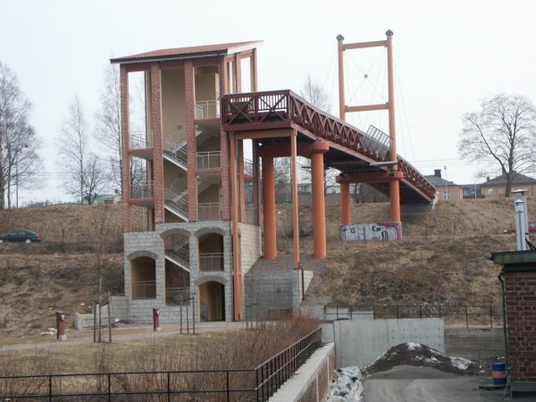 Avesta Footbridge.jpg