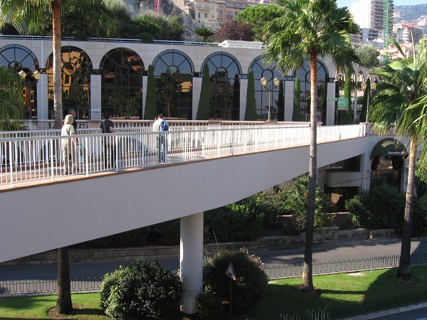 Avenue Albert II Footbridge, Monaco1.jpg