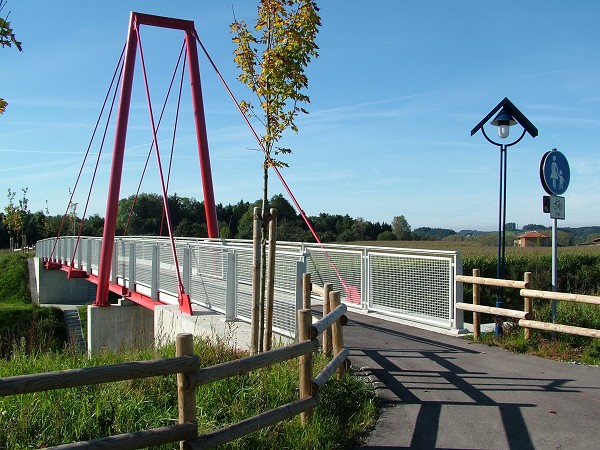 Amtzell Footbridge1.jpg