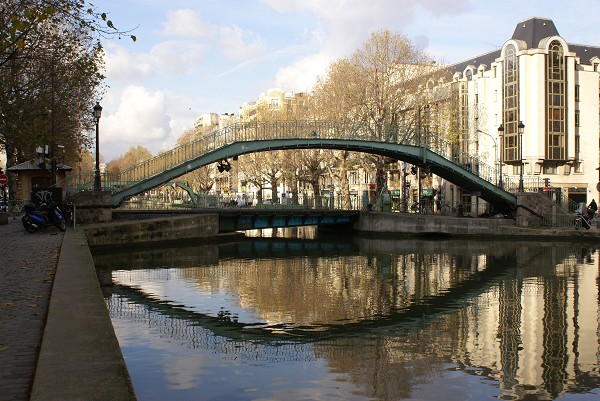 Alexanderstrasse Footbridge3.jpg