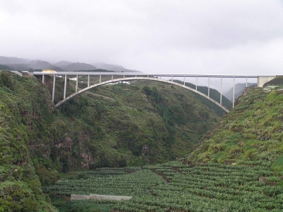 14、西班牙Los Tilos桥，主跨255m，建成于2004年