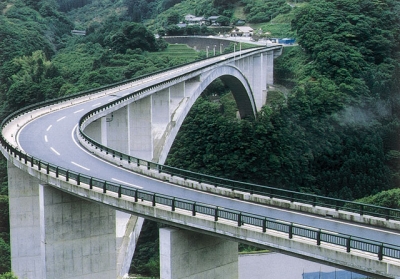 13、日本高松桥，主跨260m，建成于2000年