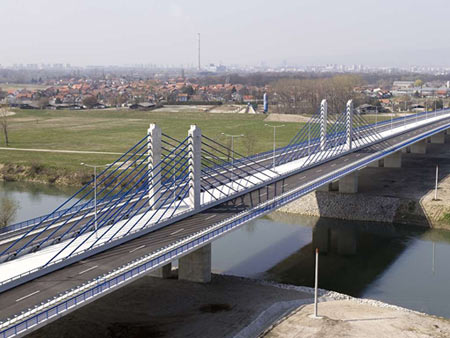 Domovinski bridge in Zagreb.jpg