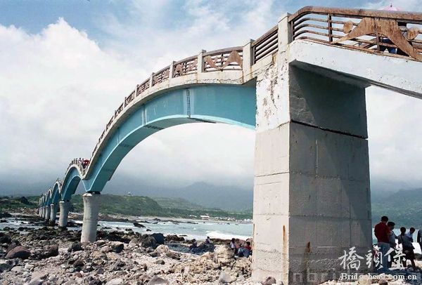 台湾台东成功三仙台步行跨海大桥1.jpg