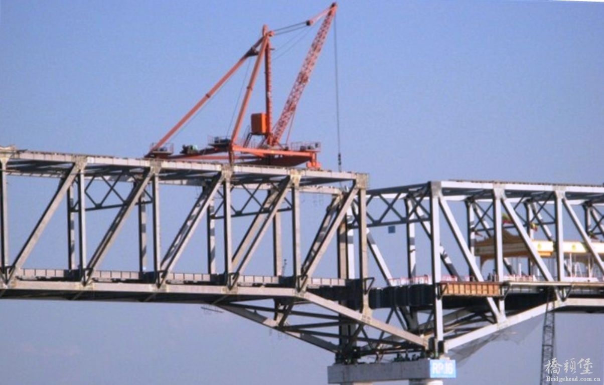 缅甸马圭帕克库伊洛瓦底江帕克库大桥（Pakokku Bridge）钢梁合拢