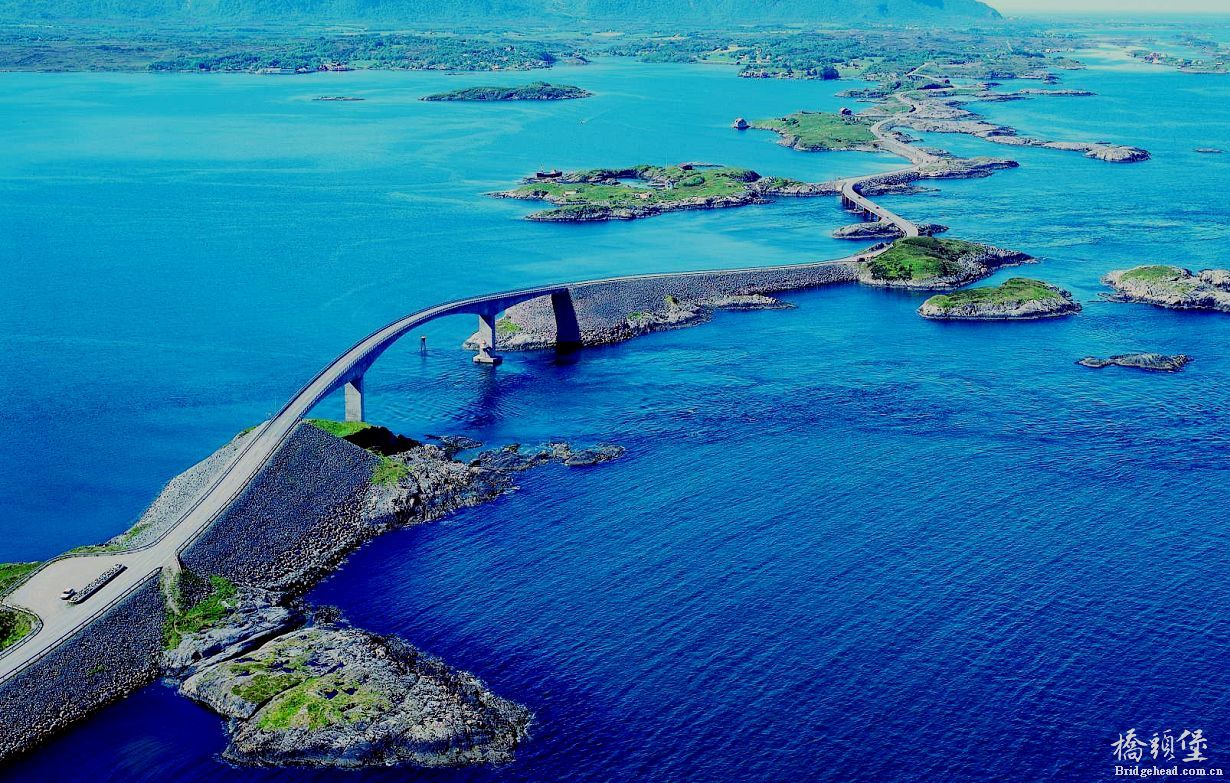 挪威鲁姆斯达尔斯多塞海峡大桥（Storseisundetbrua）