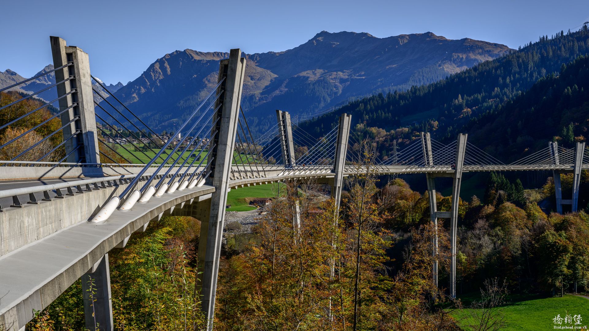 sunniberg-bridge-switzerland-switzerland_l.jpg