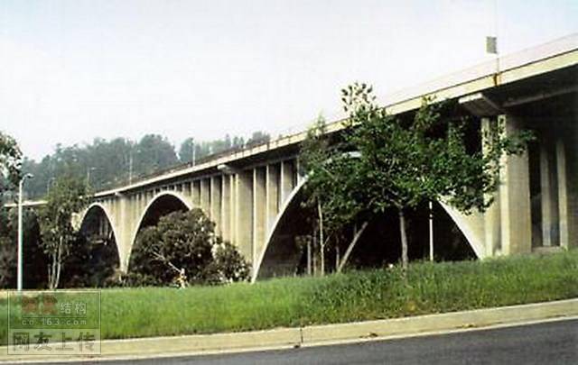 Arroyo Seco Bridge.jpg