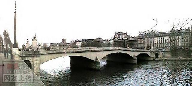 Le pont du Carroussel, Paris, France.jpg