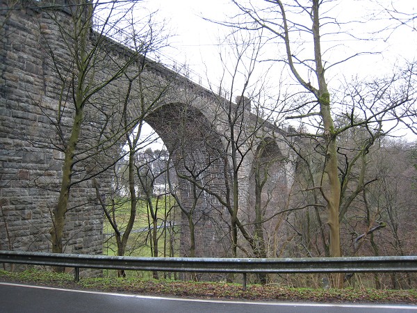 Wengern Viaduct 2.jpg